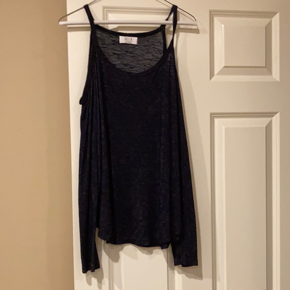 Gorgeous open shoulder top